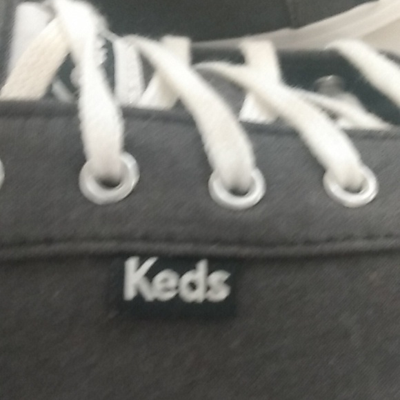 Brand KEDS Women's Size 8.5 Gray With White Trim Shoes - Picture 10 of 11